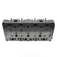 ZZ80078   Головка двигуна PERKINS A4.203  Головка двигуна містить клапани.